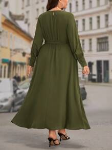 SHEIN Essnce 大碼素色繫腰帶連衣裙 - 軍綠色 - 查看 2