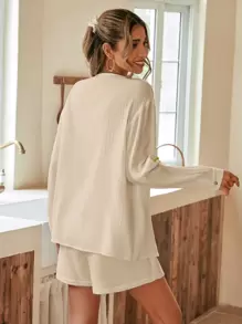 SHEIN Essnce 落肩袖前紐扣上衣和前打結短褲 - 杏色 - 查看 2