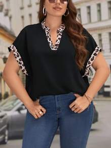 SHEIN LUNE Plus Leopard Print Notched Neckline Batwing Sleeve Blouse - Black - View 3