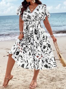 SHEIN LUNE 大碼印花蝴蝶袖荷葉邊繫腰帶連衣裙 - 黑與白 - 查看 6