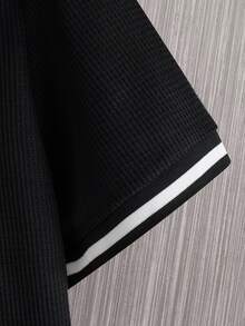 Manfinity Homme Men Letter Patched Detail Curved Hem Tee - Black - View 3