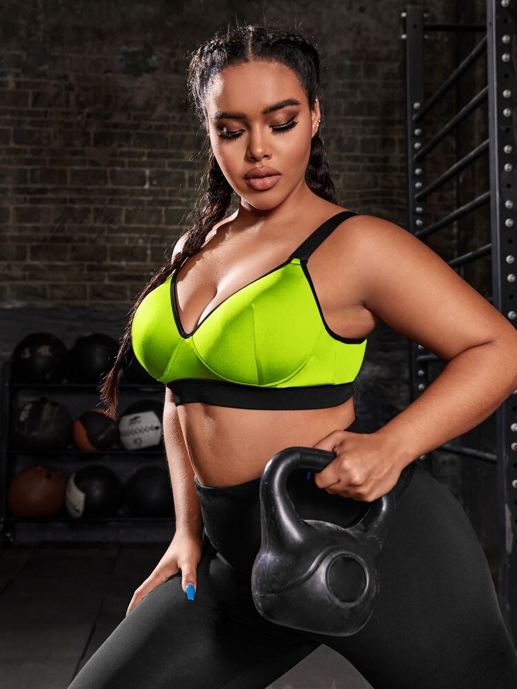 Plus Contrast Binding Sports Bra - Green - View 6