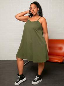 SHEIN CURVE+ Vestido de tirantes unicolor - Verde militar - Ver 4