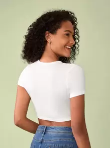 SHEIN BASICS Lässiges vielseitiges einfarbiges Crop Top mit Rundhalsausschnitt