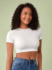SHEIN BASICS Lässiges vielseitiges einfarbiges Crop Top mit Rundhalsausschnitt