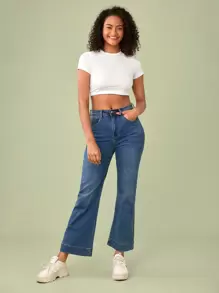 SHEIN BASICS Lässiges vielseitiges einfarbiges Crop Top mit Rundhalsausschnitt