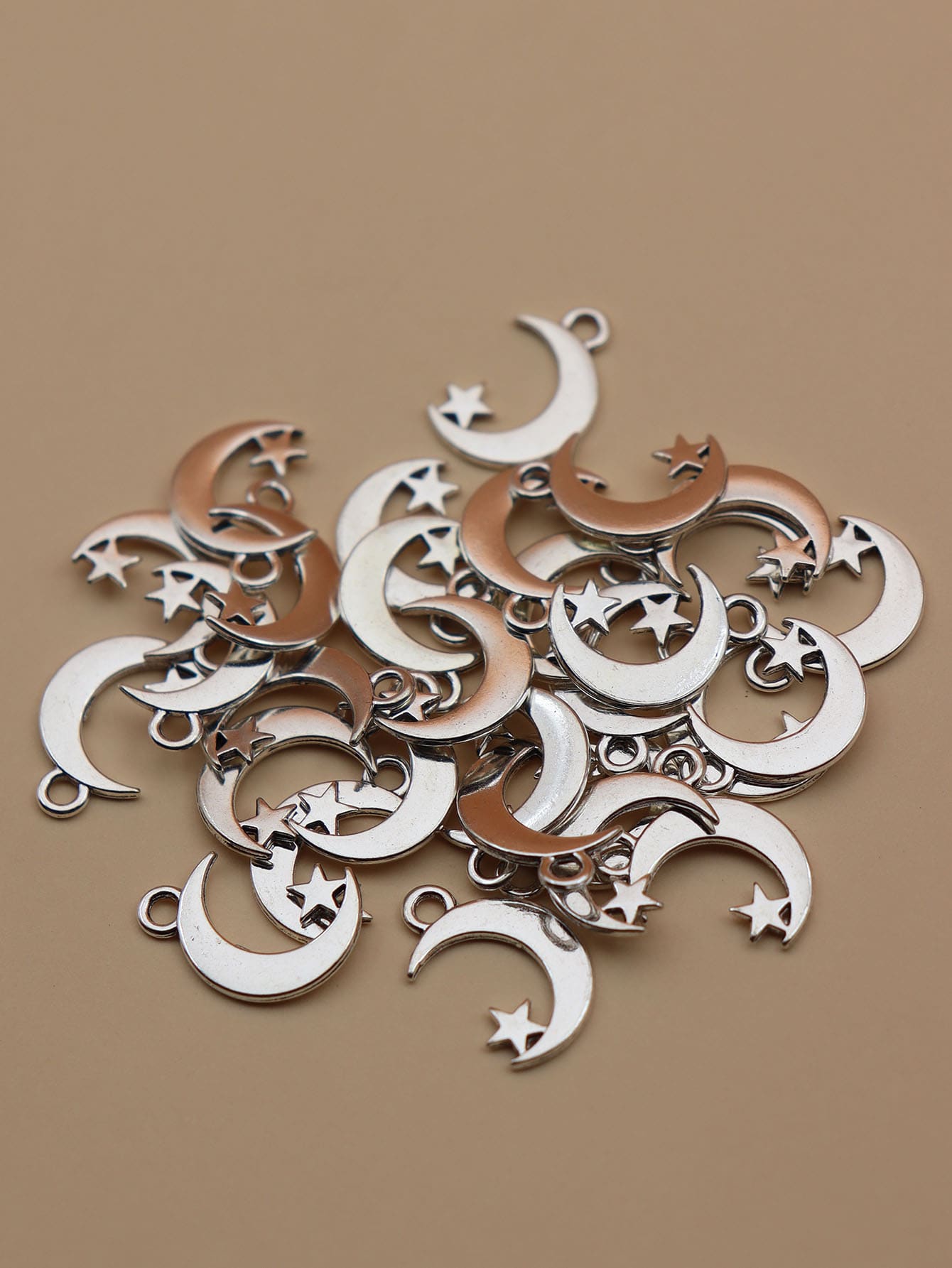 30入組復古和簡約風合金電鍍星星和新月吊墜適用於項鍊,耳環,DIY珠寶製作 - 銀色 - 查看 1