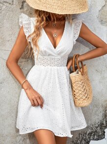 SHEIN VCAY 網眼刺繡荷葉邊深V領洋裝 - 白色 - 查看 6