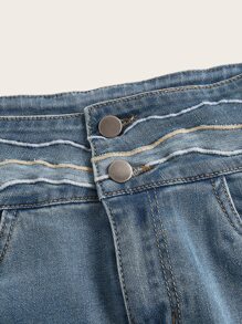 ROMWE Kawaii Graphic Embroidery Washed Denim Skirt - Medium Wash - View 3