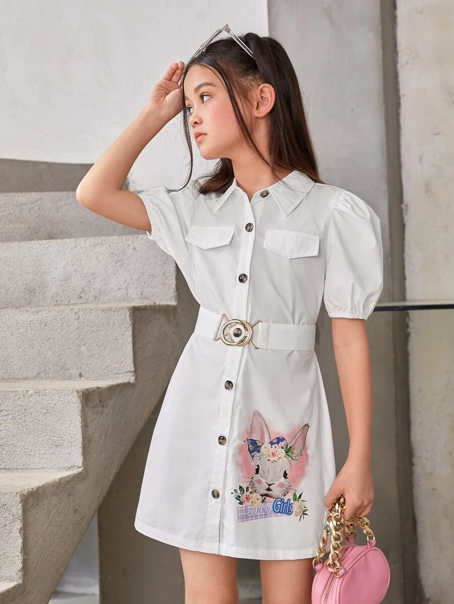 SHEIN 女孩卡通圖案翻蓋細節泡泡袖腰帶襯衫洋裝