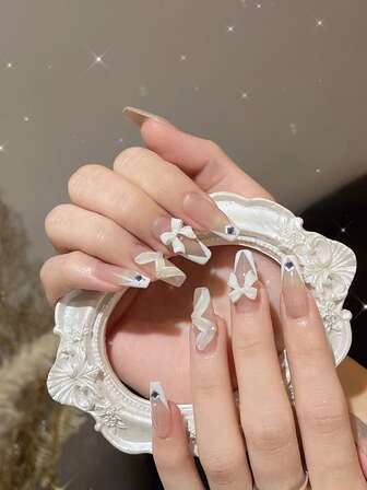 VV MEI JIA ER 使用24入組長棺材萊茵石斜面法式3D蝴蝶結裝飾假指甲和1入組指甲銼和1張膠帶適合女士和女孩升級您造型