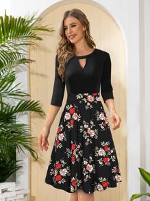 印花鎖眼領連衣裙 - 黑色 - 查看 1