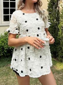 SHEIN Maternidad Blusa peplum con estampado de lunares aplique de manga con volante - Beis - Ver 1