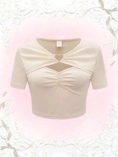 Kawaii تي شيرت متصل بقلب قص مجوف ثنية