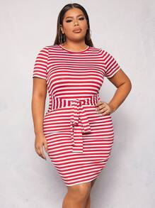 SHEIN SXY 大碼條紋印花腰帶緊身洋裝 - 紅色 - 查看 1