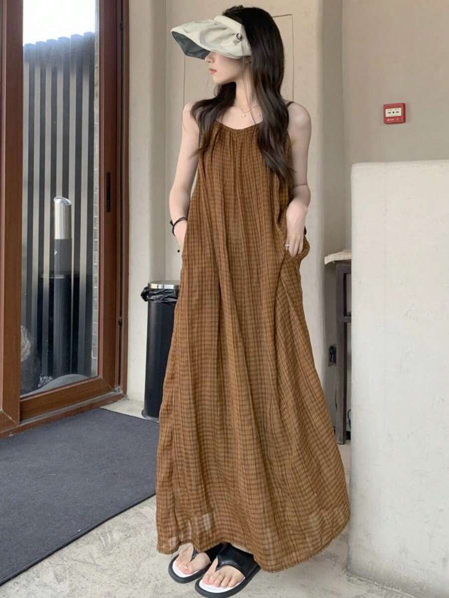 格紋側口袋吊帶洋裝