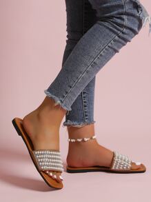 1 双女士沙滩凉鞋，配珍珠和水钻装饰