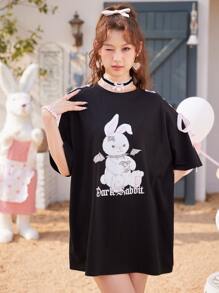 ROMWE Kawaii Camiseta de hombros caídos con estampado de conejo y letra - Negro - Ver 4