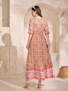 Mulvari Vestido con estampado floral bajo con fruncido - Rosa coral - Ver 2