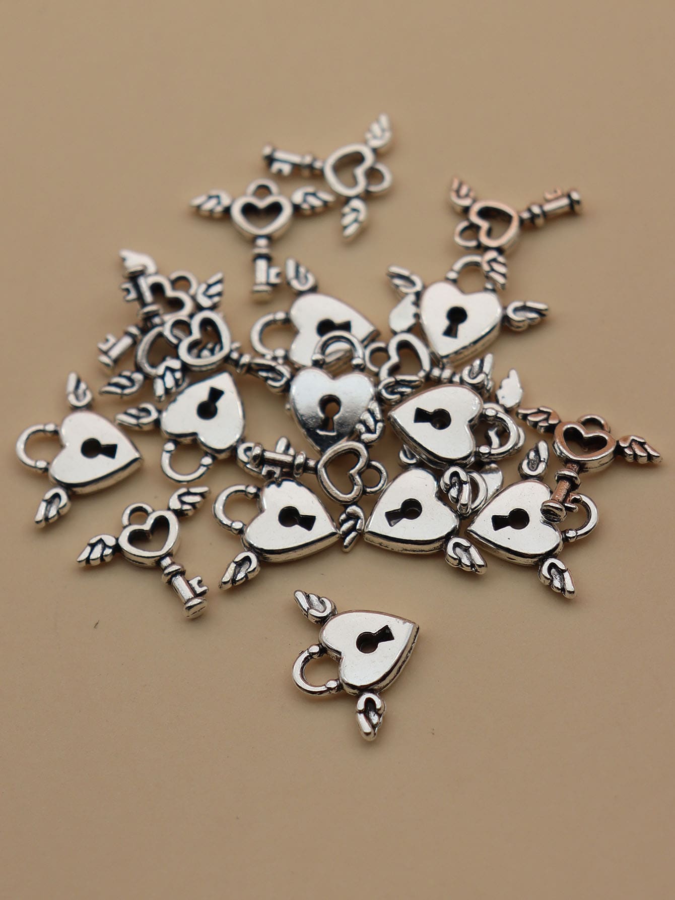 20pcs Simple Fashion Electroplating Alloy DIY Jewelry Accessories Ancient Silver Heart Lock Key Bracelet Necklace Couple Pendant Valentines - Silver - View 1