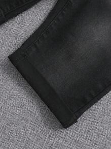 SHEIN Tween Boy Moustache Effect Roll Hem Denim Shorts