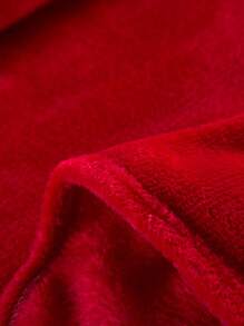 1pc Simple Solid Color Flannel Blanket, Soft & Warm Blanket, Skin-Friendly Small Nap Blanket, Casual Style, Quilted Home Textile, Multi-Purpose Blanket For Sofa, Bedroom, Living Room, All Seasons, Washable, Gift - Red - View 4