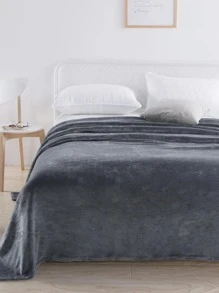 1pc Simple Solid Color Flannel Blanket, Comfortable Warm Blanket, Soft Touch Throw Blanket, Casual Style, Sewn Household Textile, Multi-Purpose Blanket For Sofa, Bedroom, Living Room, All Seasons, Sewn Women Bedroom Decor Blanket, Gift, Machine Washable