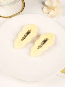 2pcs Toddler Girls Fluffy Cloud Shaped Fashion Snap Clip For Hair Decoration - Yellow - View 4