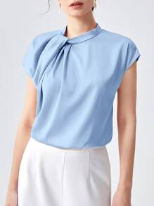 BizChic 素色蝙蝠袖前扭結襯衫工作服 - 淺藍色 - 查看 1