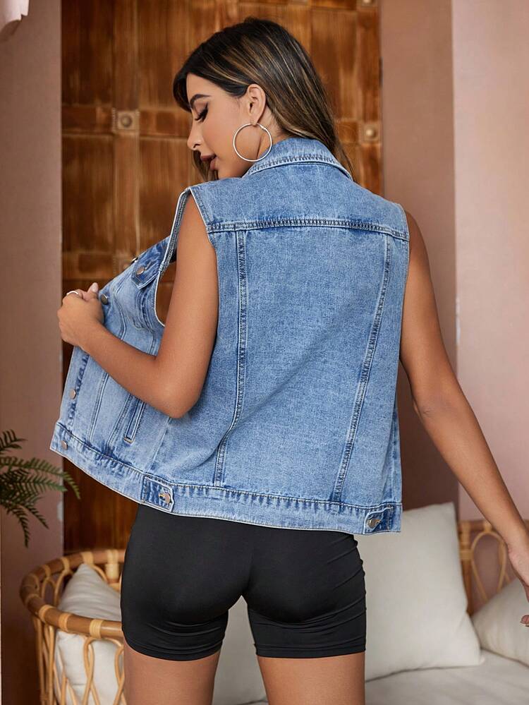 SHEIN Essnce Cazadora mezclilla chaleco con diseño de tachuela con bolsillo con solapa - Lavado ligero - Añade 2