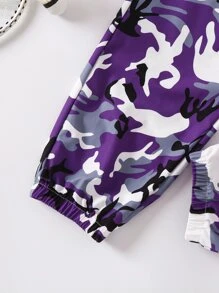 SHEIN Explorewe Girls Letter Graphic Tee & Camo Print Trousers - Purple - View 4
