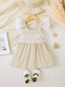 SHEIN Glamorique Kids Baby Contrast Guipure Lace Ruffle Trim Dress