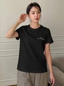 DAZY Slogan Graphic Tee CHẮC CHẮN TƯƠNG LAI - màu đen - Xem 5