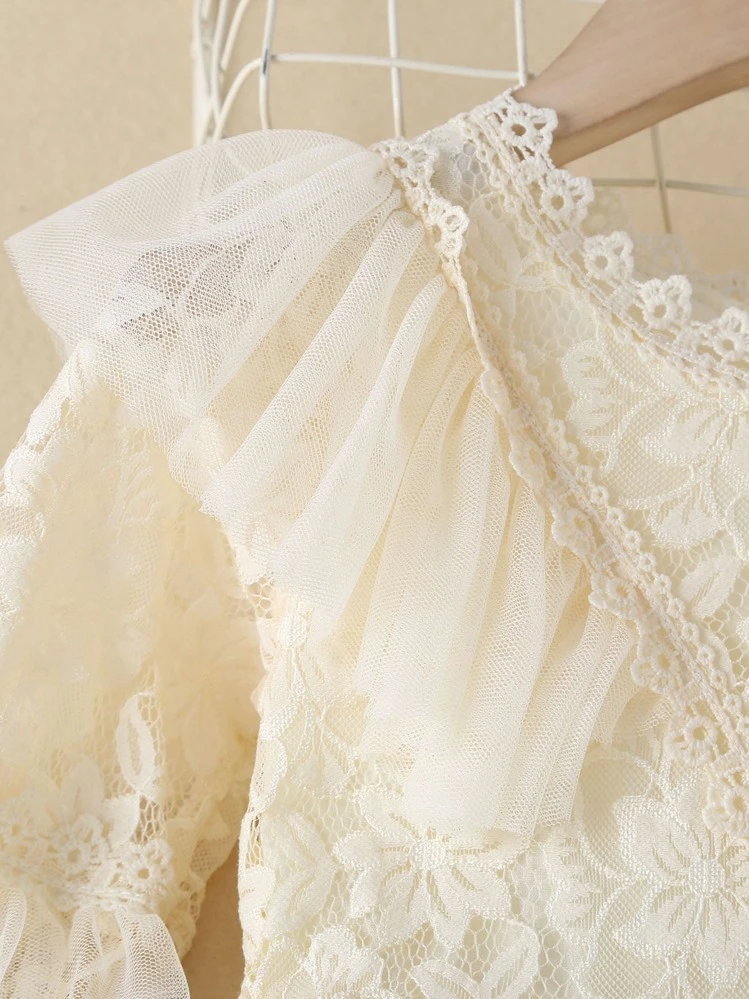 SHEIN Glamorique Kids Vestido De Malla De Manga De Lámpara De Encaje De Contraste Para Niña Joven - Beis - Añade 5