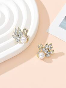 Rhinestone Swan & Faux Pearl Decor Stud Earrings - Multicolor - View 4