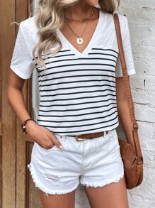 SHEIN LUNE 條紋印花V領T恤 - 白色 - 查看 1