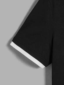 Manfinity Men Letter Patched Detail Contrast Trim Tee - Black - View 4