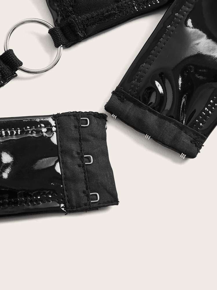 SHEIN ICON Rave Top de tirantes de piel sintética con aros - Negro - Añade 7