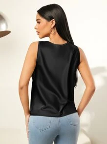 SHEIN SXY 垂領緞面背心上衣 - 黑色 - 查看 2