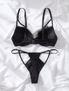 Contrast Lace Cut Out Underwire Lingerie Set - Black - View 2