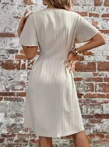 SHEIN LUNE Đầm Uốn nếp Nút phía trước màu trơn Giải trí - Màu Khaki - Xem 2