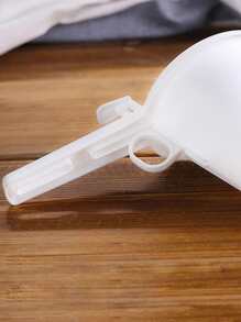 1pc Plastic Funnel, Minimalist White Pastry Funnel For Kitchen Baking - White - View 4