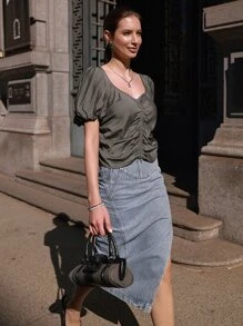 SHEIN 素色雞心領口前收褶泡泡袖襯衫 - 深灰色 - 查看 14