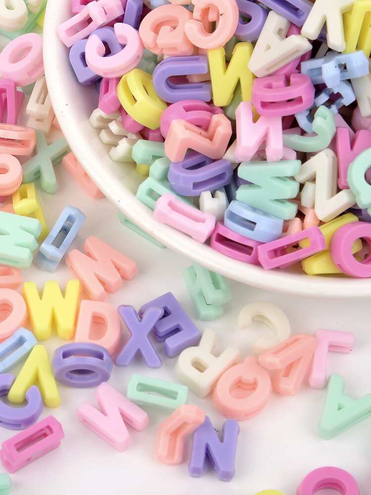 100入組亞克力字母項鏈吊墜，DIY項鏈手鍊或護眼鏡掛繩製作必備款式（隨機字母） - 彩色 - 查看 2