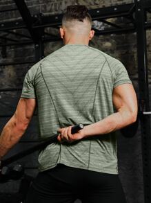 Manfinity Sport Corelite Hombres Camiseta deportiva con estampado de letra de manga raglán - Verde militar - Ver 2