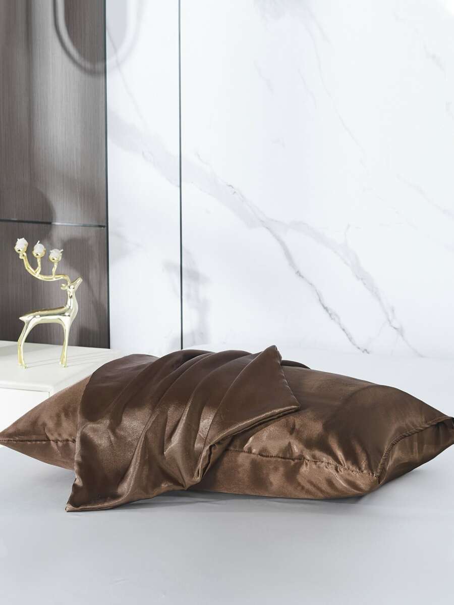 2 件套涤纶缎面枕套 - 纯色枕套，温和呵护秀发和肌肤，采用信封封口设计，不含枕芯，适用于卧室、宿舍、旅行 - 咖啡棕 - 查看 1
