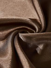 2 件套涤纶缎面枕套 - 纯色枕套，温和呵护秀发和肌肤，采用信封封口设计，不含枕芯，适用于卧室、宿舍、旅行 - 咖啡棕 - 查看 3