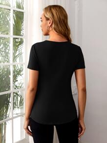 SHEIN 孕婦V領哺乳T恤 - 黑色 - 查看 2