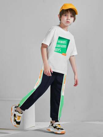 男孩字母圖案T恤和拼接側邊接縫衛褲