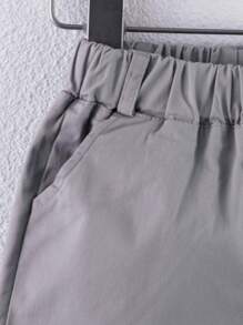 SHEIN 男小童休閒彈性腰帶卷邊短褲帶口袋適合春天和夏天 - 灰色 - 查看 4